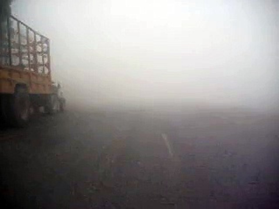 Fog in Multan 04122014(2)