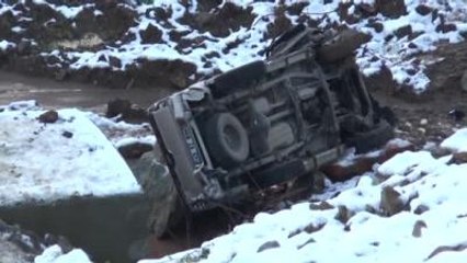 Kamyonet Uçuruma Yuvarlandı: 1 Ölü, 3 Yaralı