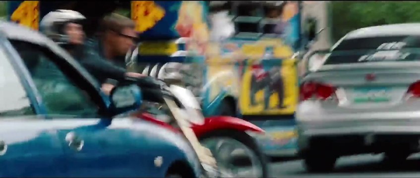 The Bourne Legacy Movie Clip