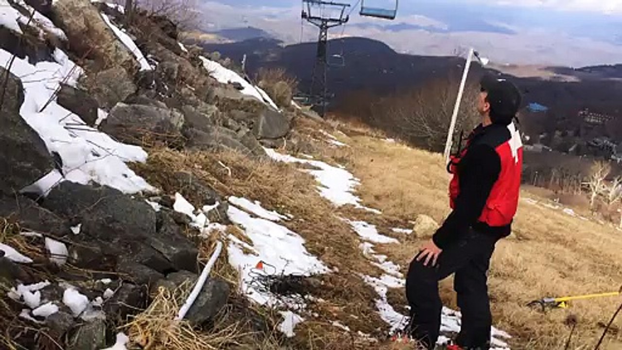 Descendre une personne coincée sur un télésiège