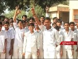 Irked students protest against privatization of government school, Surendranagar - Tv9 Gujarati