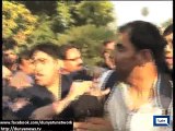Dunya News - ‘GoNawazGo’, ‘GoImranGo’ slogans raised before Hamza Shahbaz in Lahore (Raw Footage)