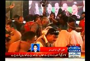 PPP Ke Jiyale Asif Zardari Ki Speech Ke Baad Khane Par Toot Pare
