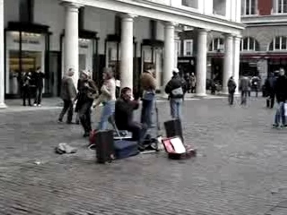 MOV01003