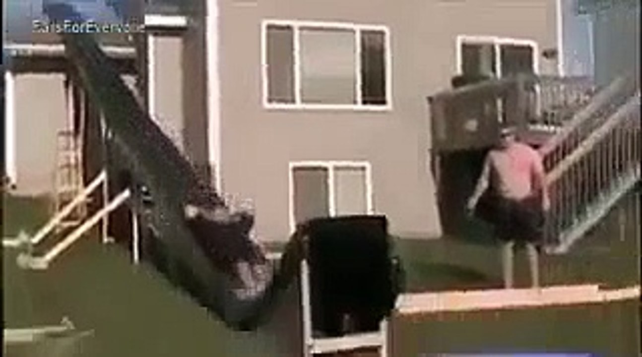 حركه مضحكه شديد