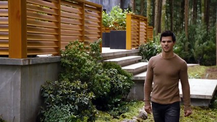 Twilight Breaking Dawn Part 2 Clip _Keep your distance_