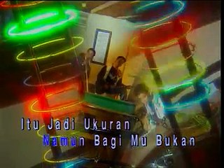 Ukays - Kau Satu-Satunya (MV Karaoke)