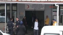 Başbakanlık Ofisinde Görevli Polis, Arkadaşının Kurşunuyla Yaralandı