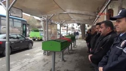 Erzincan 4'üncü Kattan Düşüp Ölen Buket Pınar, Son Yolculuğuna Uğurlandı