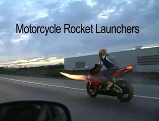Moto con lanzacohetes