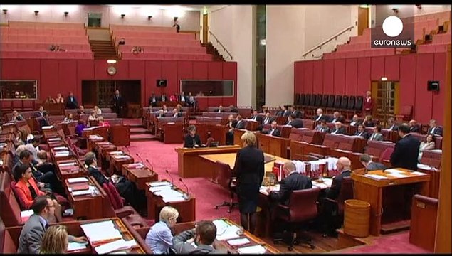 Австралійський парламент запровадив тимчасові візи для біженців