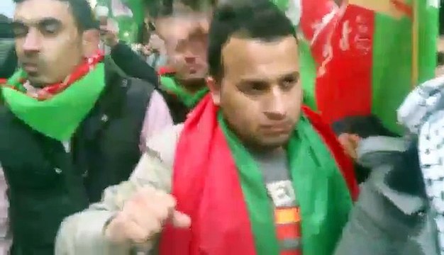 Exclusive Footage of 'Go Nawaz Go' Protest outside Lancaster House