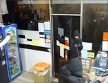 Les images du braquage raté d'une épicerie à Romainville
