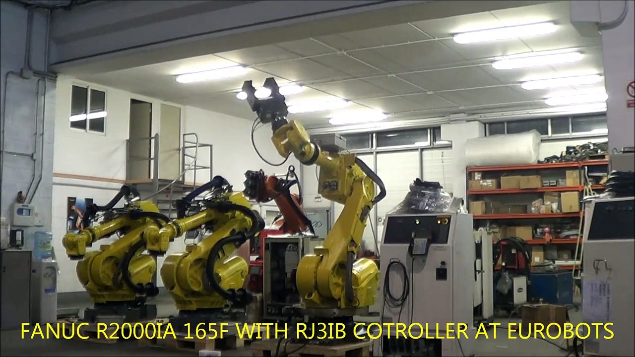 Robot usato Fanuc R2000iA  RJ3IB con pinza Sommer alla EUROBOTS