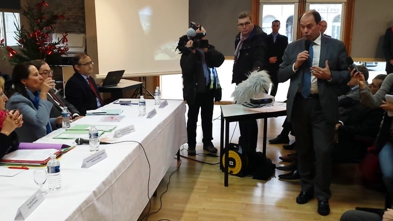 Visite de Ségolène Royal, ministre de l'Ecologie. Intervention de Guénhaël Huet, député du sud-Manche.
