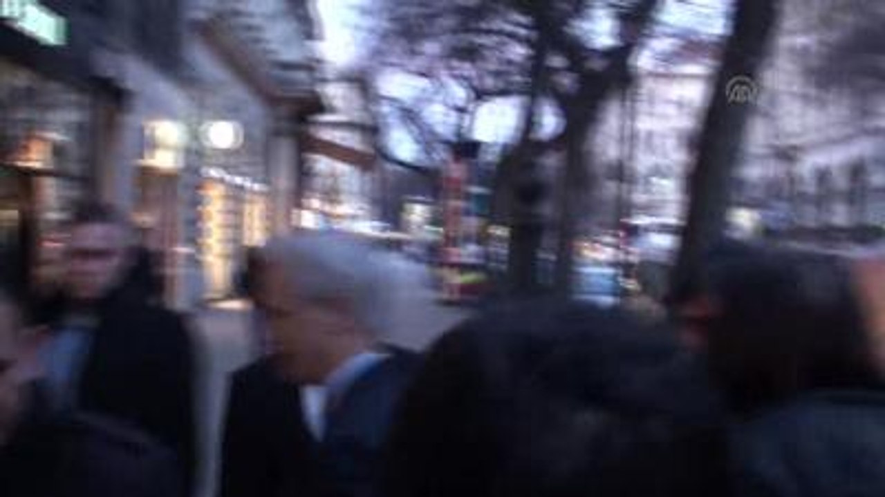 Macaristan Uetd'den Protesto Gösterisi