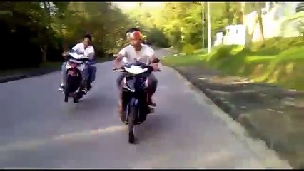 Super Kocak - Aksi Balap Motor Liar Mantap Coy