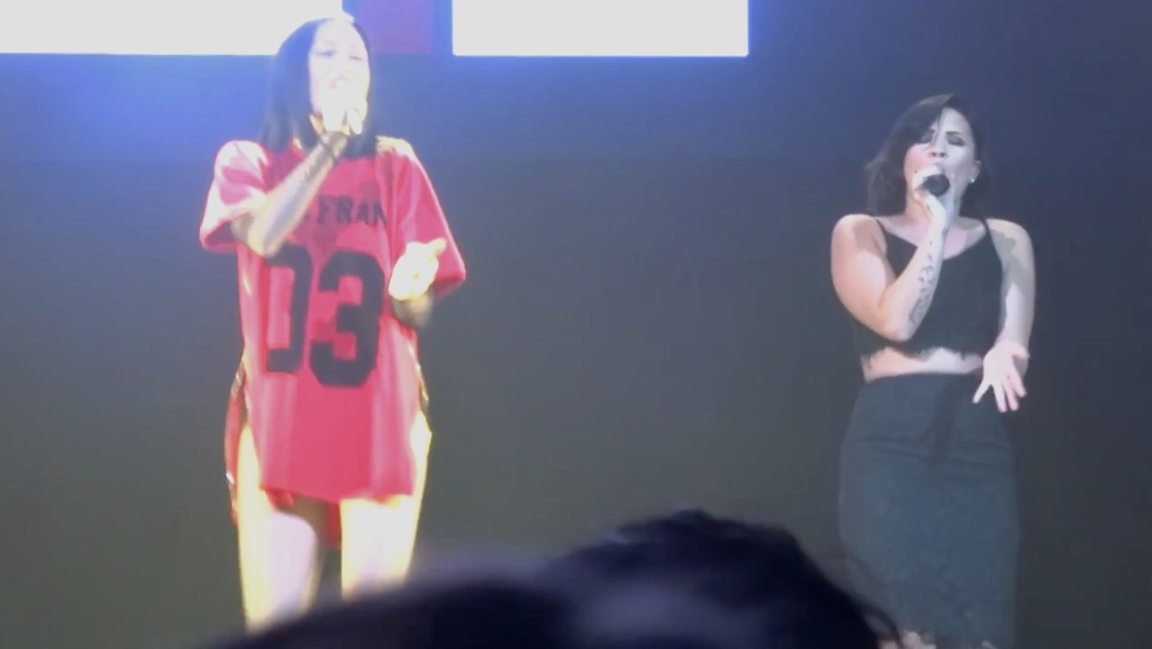 Watch Demi Lovato Replace Ariana Grande During "Bang Bang" Performance