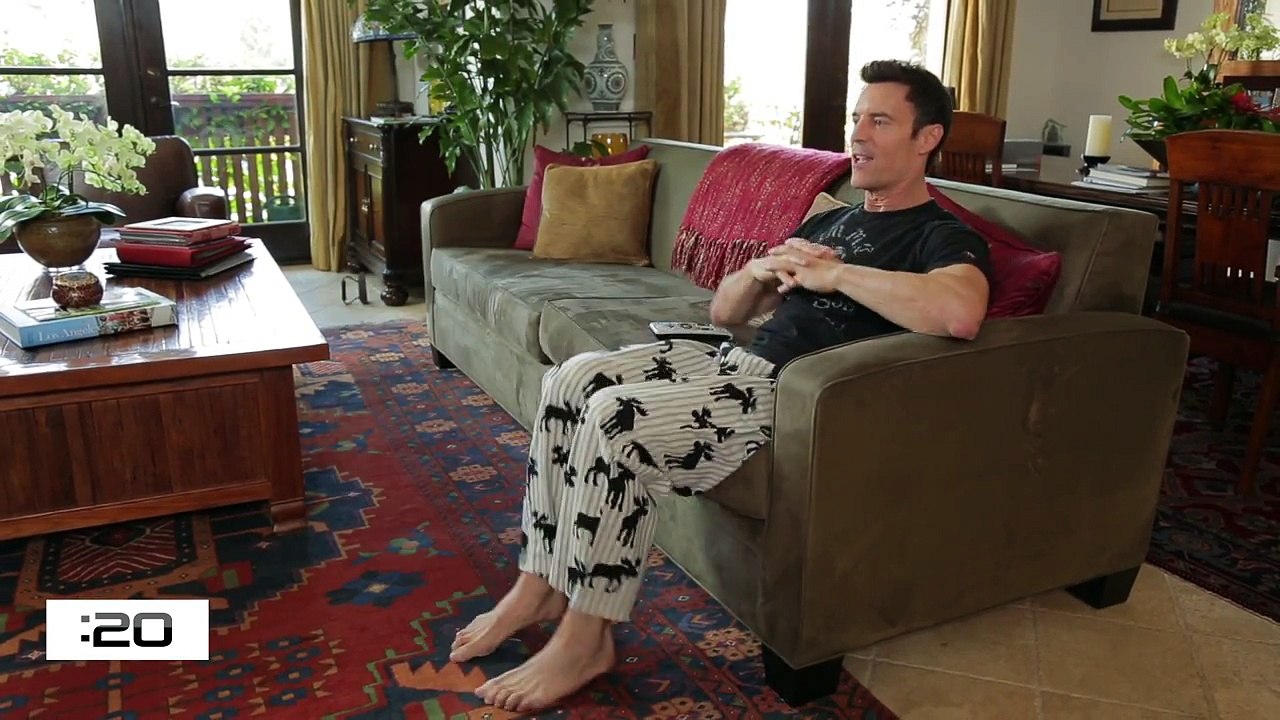 Commercial Break CORE WORKOUT Tony Horton Fitness.