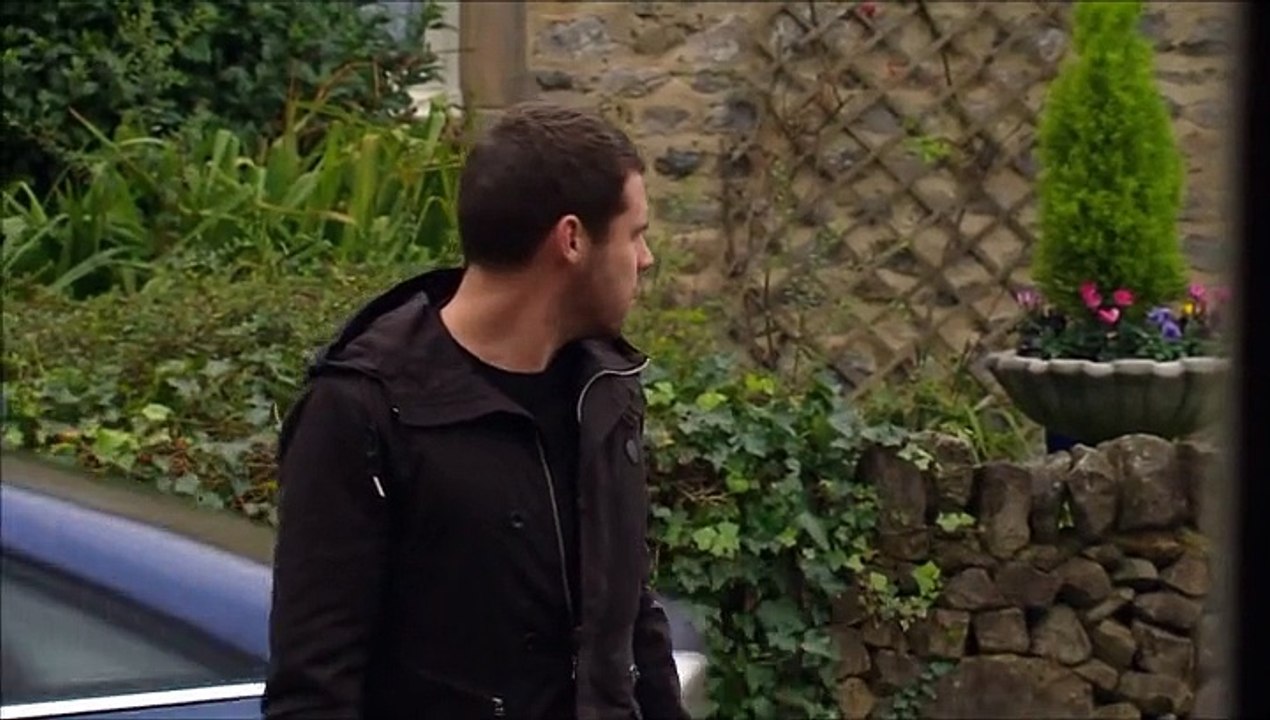 Aaron & Robert Part 2 (04-12-2014) The first kiss