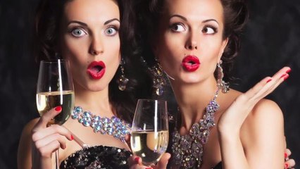 The Best Holiday Outfits For Any Event