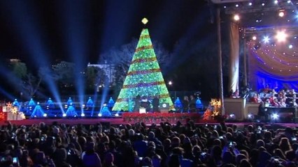 Obama lights National Christmas Tree