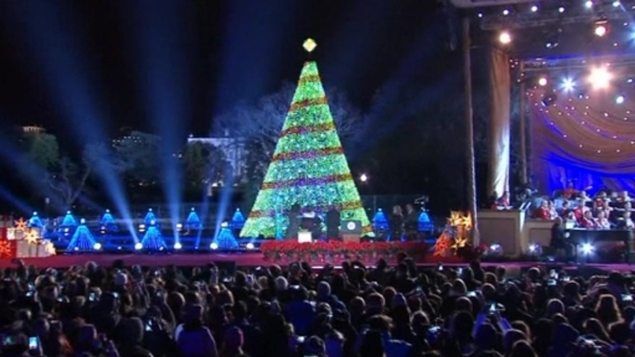 Obama lights National Christmas Tree