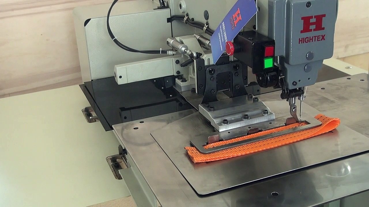 2516PLK Programmable Pattern Sewing Machine