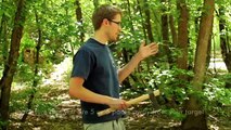 How to Throw a Tomahawk, Hatchet or Axe - 1 Minute Lesson