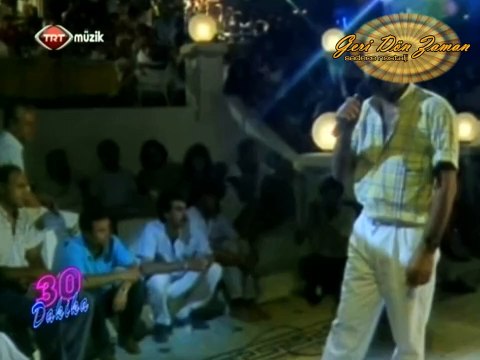 İbrahim Tatlıses - Hülya [Canlı Performans] (1987)