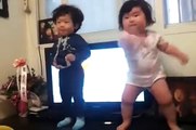 What a dance by a chubby Korean baby!