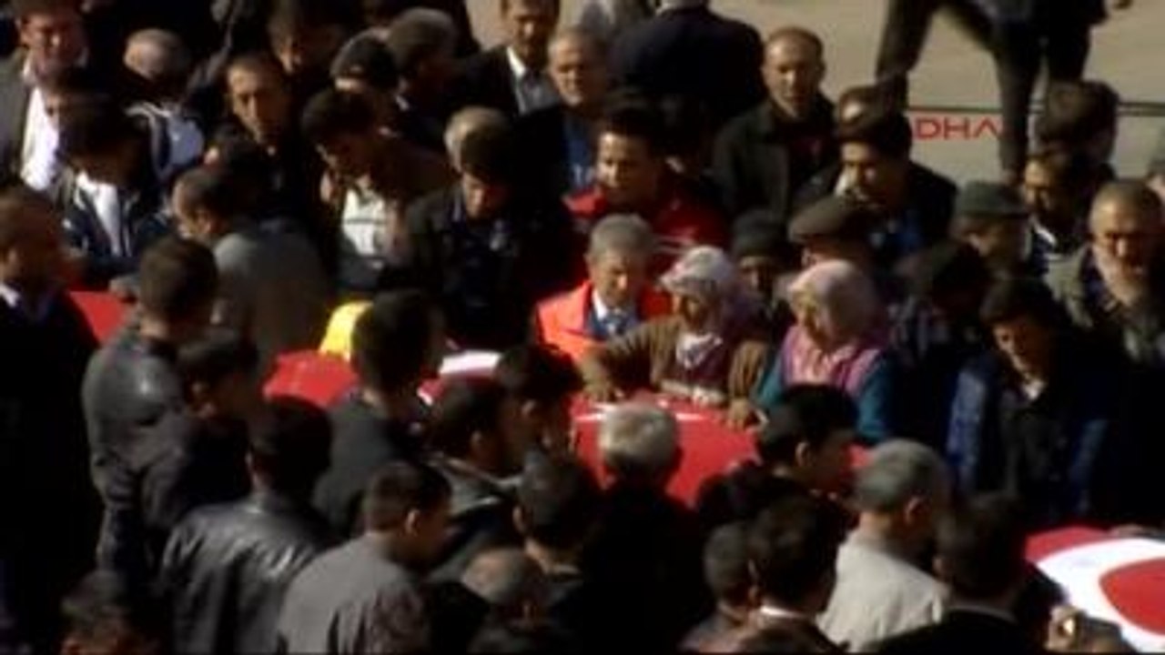 Ermenek? Te 5 Maden İşçisi İçin Cenaze Töreni Düzenlendi -1