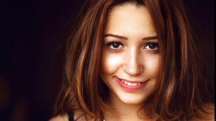 Zeynep Bastık - Fırça