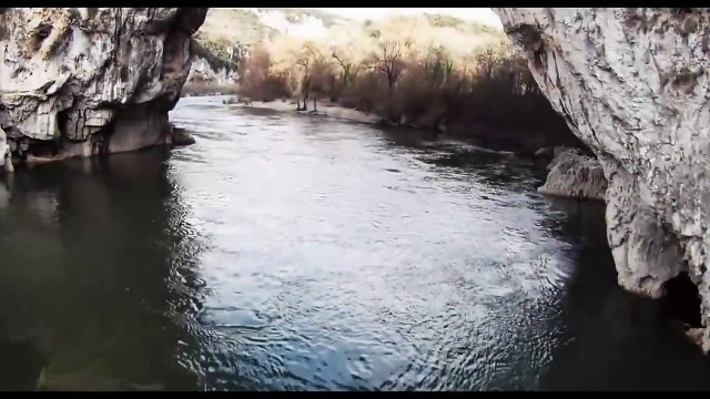 The Cave of Forgotten Dreams / La Grotte des rêves perdus (2011) - Trailer English