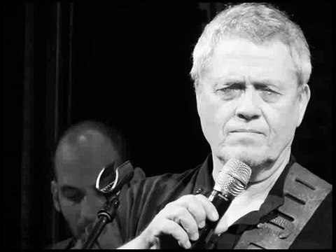 שלמה ארצי - היא לא יודעת מה עובר עליי קריוקי