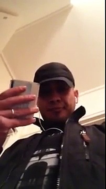 Il répond au Français qui a brûlé sa carte d’identité après le vote du Parlement