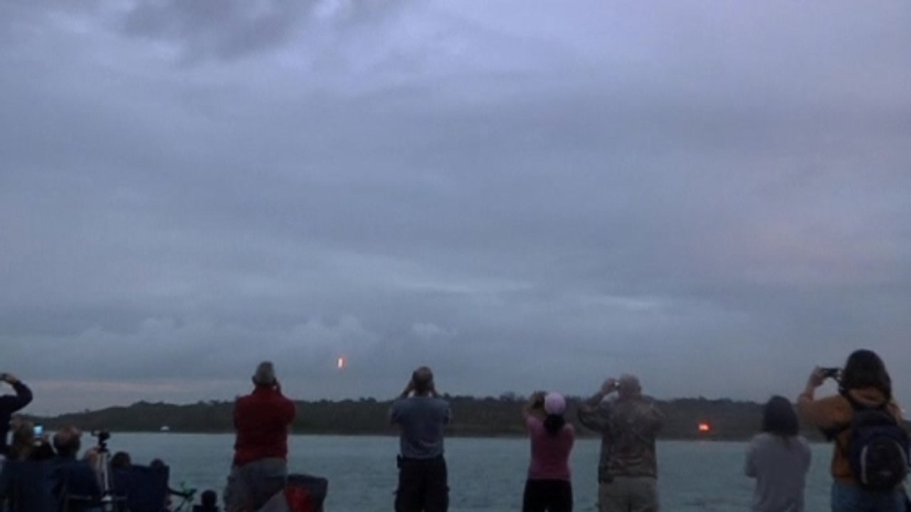 NASA's Orion launch attracts crowds of spectators