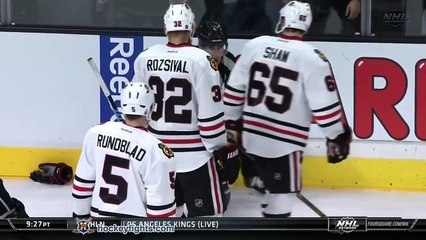 Violent NHL fight during Kings-Blackhawks game : Daniel Carcillo vs Brayden McNabb Nov 29, 2014