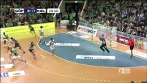 Magnifique relance / roucoulette de Marcel Schiller en Bundesliga (handball)