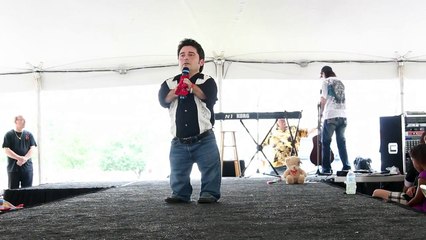 Duke Mason sings How Great Thou Art part 2 Elvis Week 2013 video