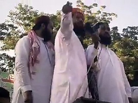 Ehtejaji Rally Aor Dharna* Aaj 05 December 2014 Baroz Juma, Jaamia Islamiya Larkana se Poore Shahar me JUI Zila Larkana ki Jaanib se Ek Bari Rally Aor Dharna Shaheed Allama Dr Khalid Mahmood Soomro R.A k Qatal k Khilaaf Aor Qatilon ko Benaqab karne ke liy