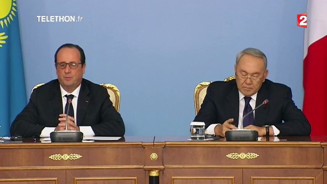Hollande demande à Poutine un processus de désescalade en Ukraine