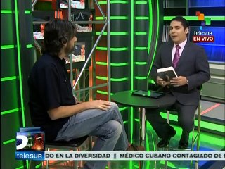 Mancilla trata en su obra el paradigma económico construido por Chávez