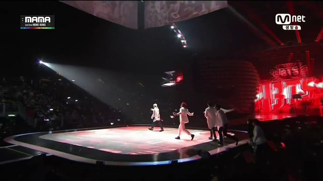 141203 BTS (방탄소년단) & Block B (블락비) - VS Battle @ 2014 MAMA [1080P]