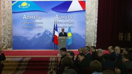 Questions/réponses à l'Académie des sciences d'Almaty