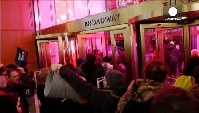 USA : la mobilisation contre les bavures policières se poursuit