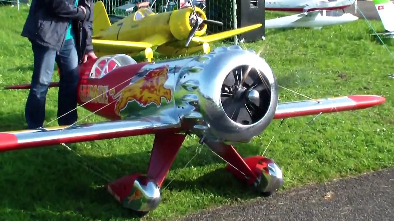 Giant RC Plane Gilmore Red Lion Racer 5 Takt Motor Super Scale Model throttle stop