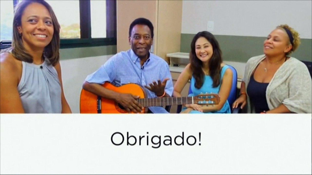 Pelé rassure ses fans depuis sa chambre d'hôpital