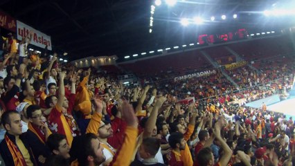 Galatasaray Liw Hospital-Laboral Kutxa ultrAslan Tribünü