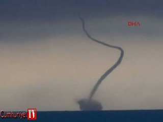 Bodrum'da korku dolu an: Hortum teğet geçti